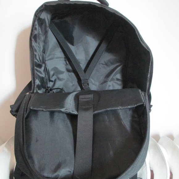 LARGE TRAVEL BACKPACK - Picture 8 of 10